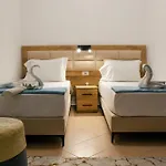 Antigona Apartament *
