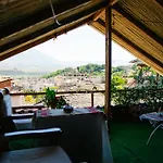 Antigona Apartment *