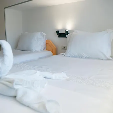 Antigona Apartment *