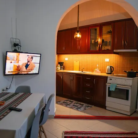 Antigona Apartment *